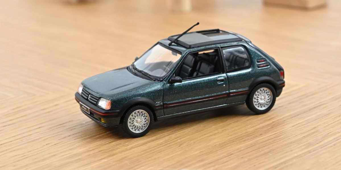 Voiture miniature en métal PEUGEOT205GTI 1.9 Magic Vert Sorrento Norev 1/43