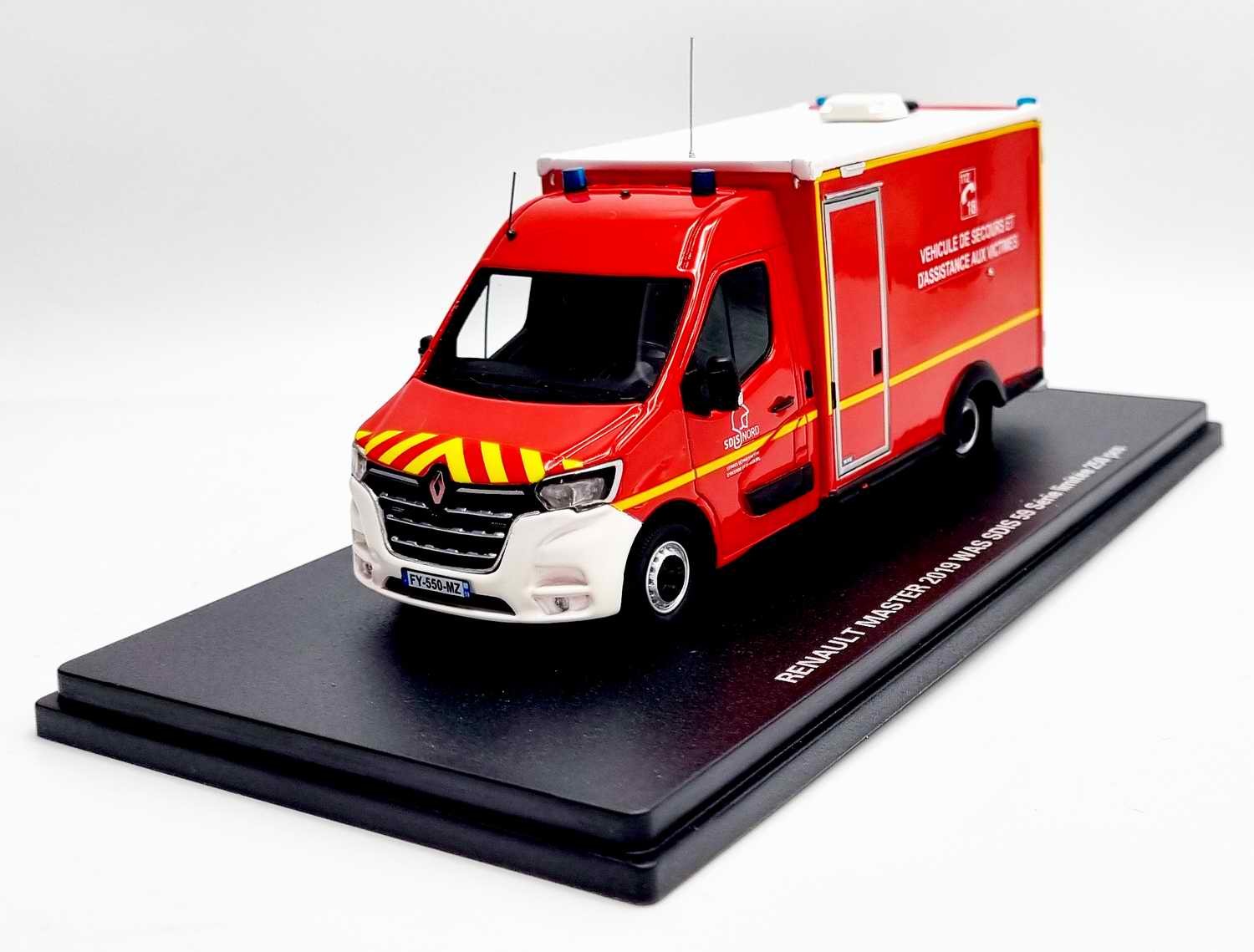 Pompiers RENAULT MASTER 2 AMBULANCE WAS VSAV SDIS59 Nord secours victime 1/43
