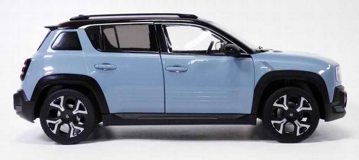Voiture miniature R4ETech Electrique 2025 bleu nuage 1/18 Norev