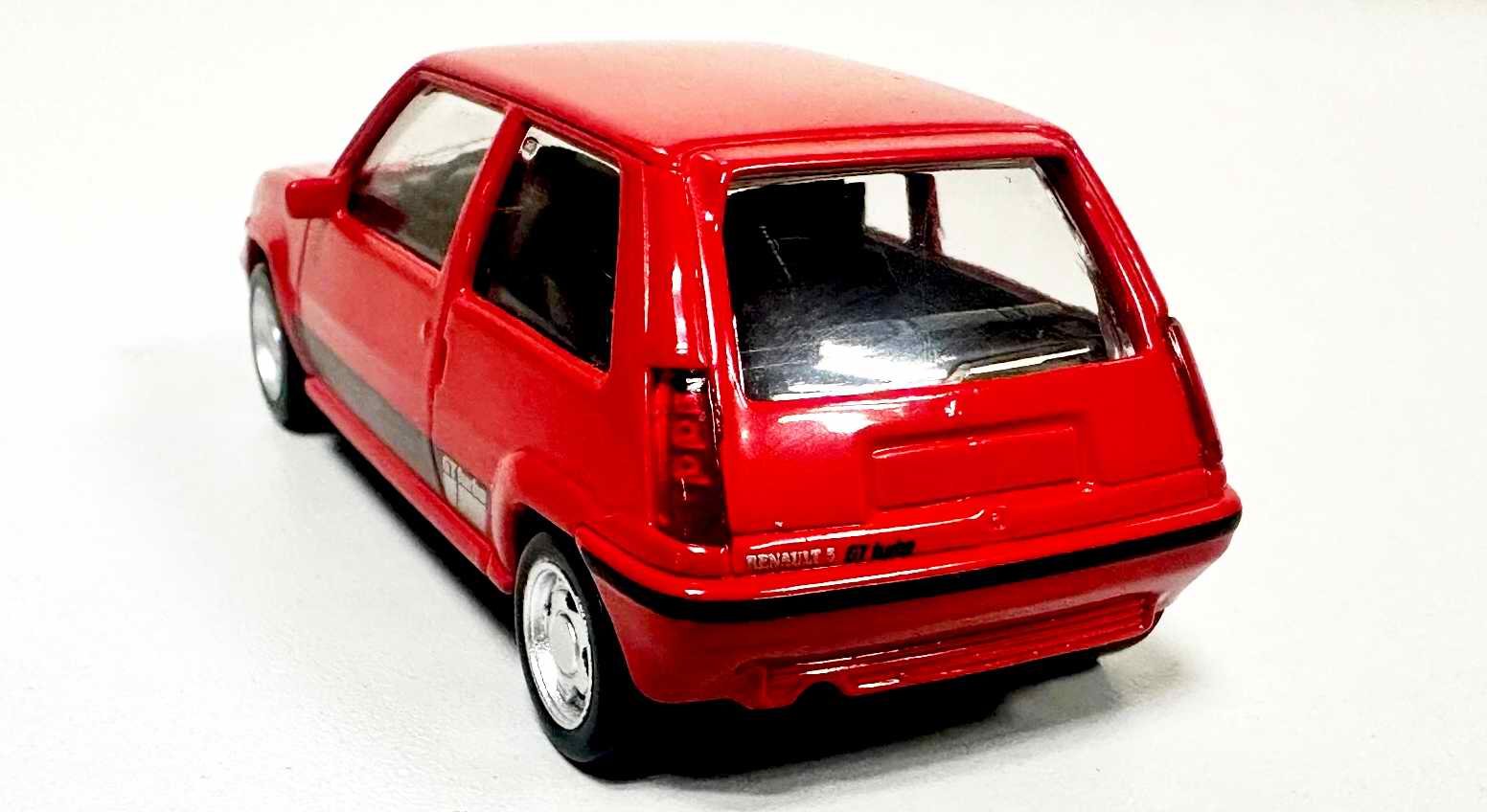 Miniature petite voiture RENAULT Supercinq GT Turbo 1989 1/18 Norev