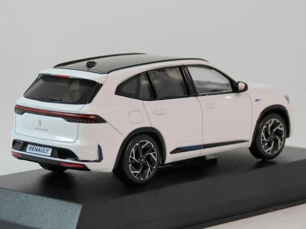 Voiture miniature RENAULTKoleos Esprit Alpine 2025 Blanc Perlé NOREV 1/43