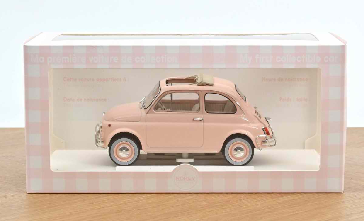 Voiture de collection FIAT500L rose 1/18 Norev