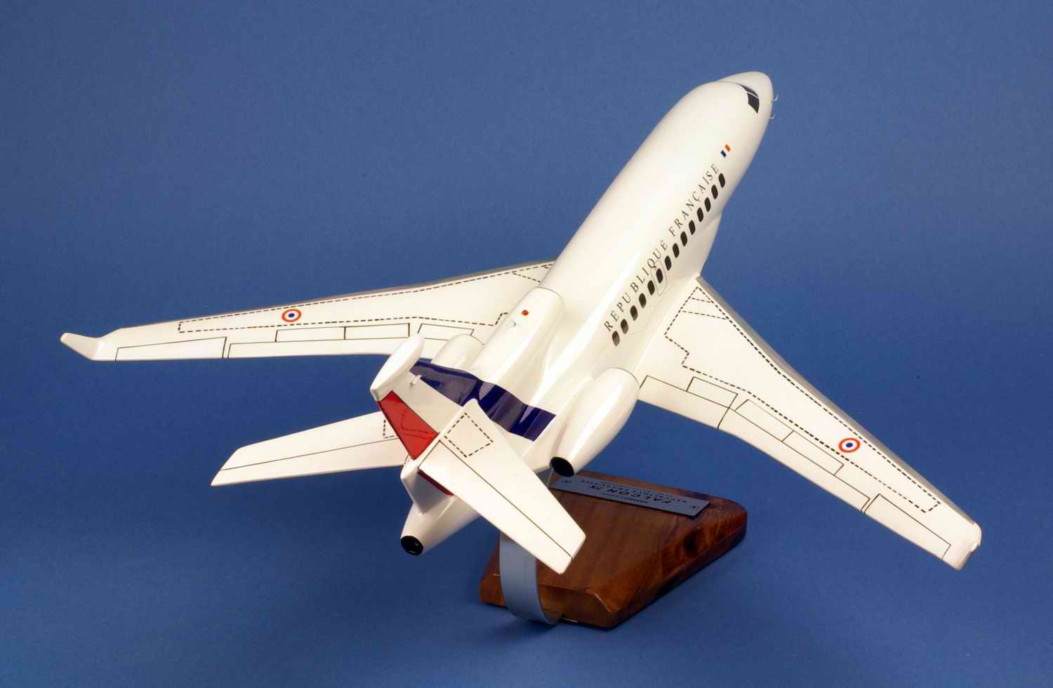Maquette avion Falcon 7X République Française ET 00.060 BA107 Villacoublay 1/48