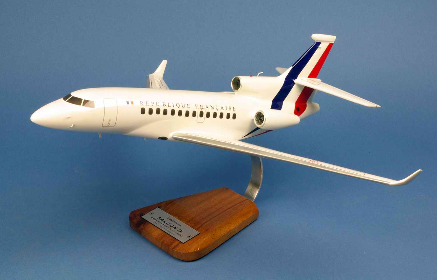 Maquette avion Falcon7X République Française ET 00.060 BA107 Villacoublay 1/48