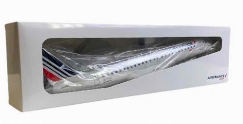 Maquette avion HOP ! For AIR FRANCE EMBRAER 190 au 1/100 F-HBLH