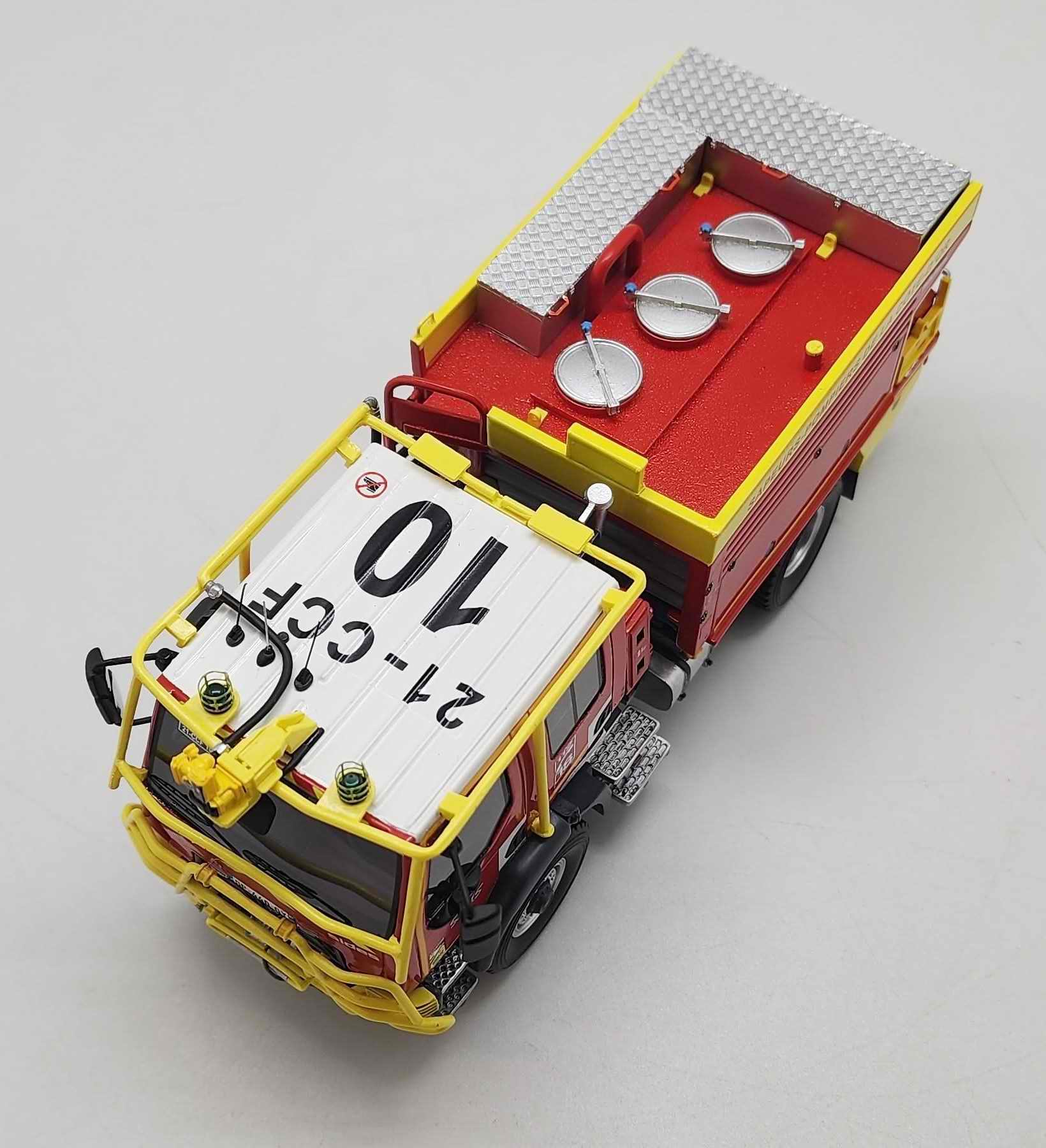 Miniature Camion de Sapeurs Pompiers RENAULT D14 4x4 Sides CCF 21 cote d'or 1/43 Alerte